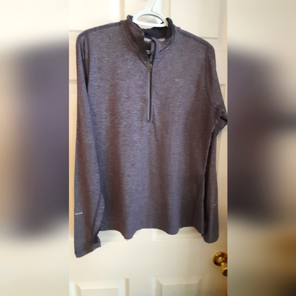 Nike Dri Fit L